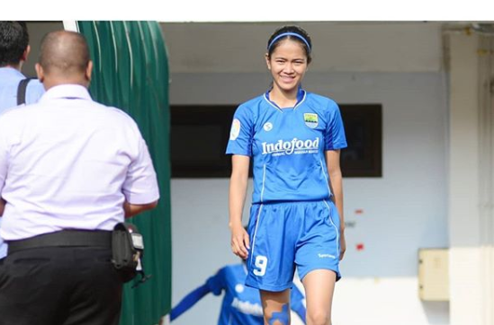 Hikmah Diundurnya PON 2020 bagi Penyerang Persib Putri Uyung Inayah