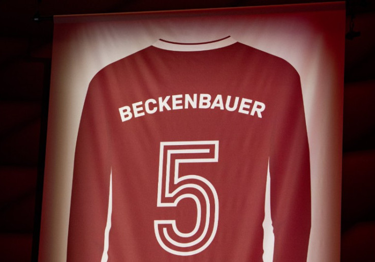 Hormati Sang Legenda Franz Beckenbauer, Bayern Munchen Pensiunkan Nomor Lima