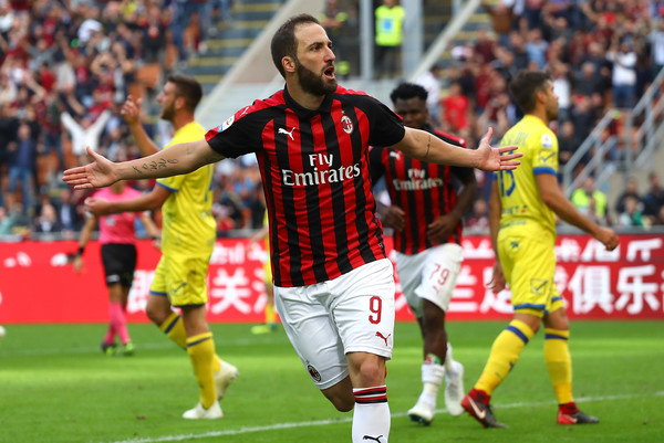Rangkuman Bursa Transfer: Higuain Selangkah Lagi ke Chelsea, Morata Kembali ke Spanyol