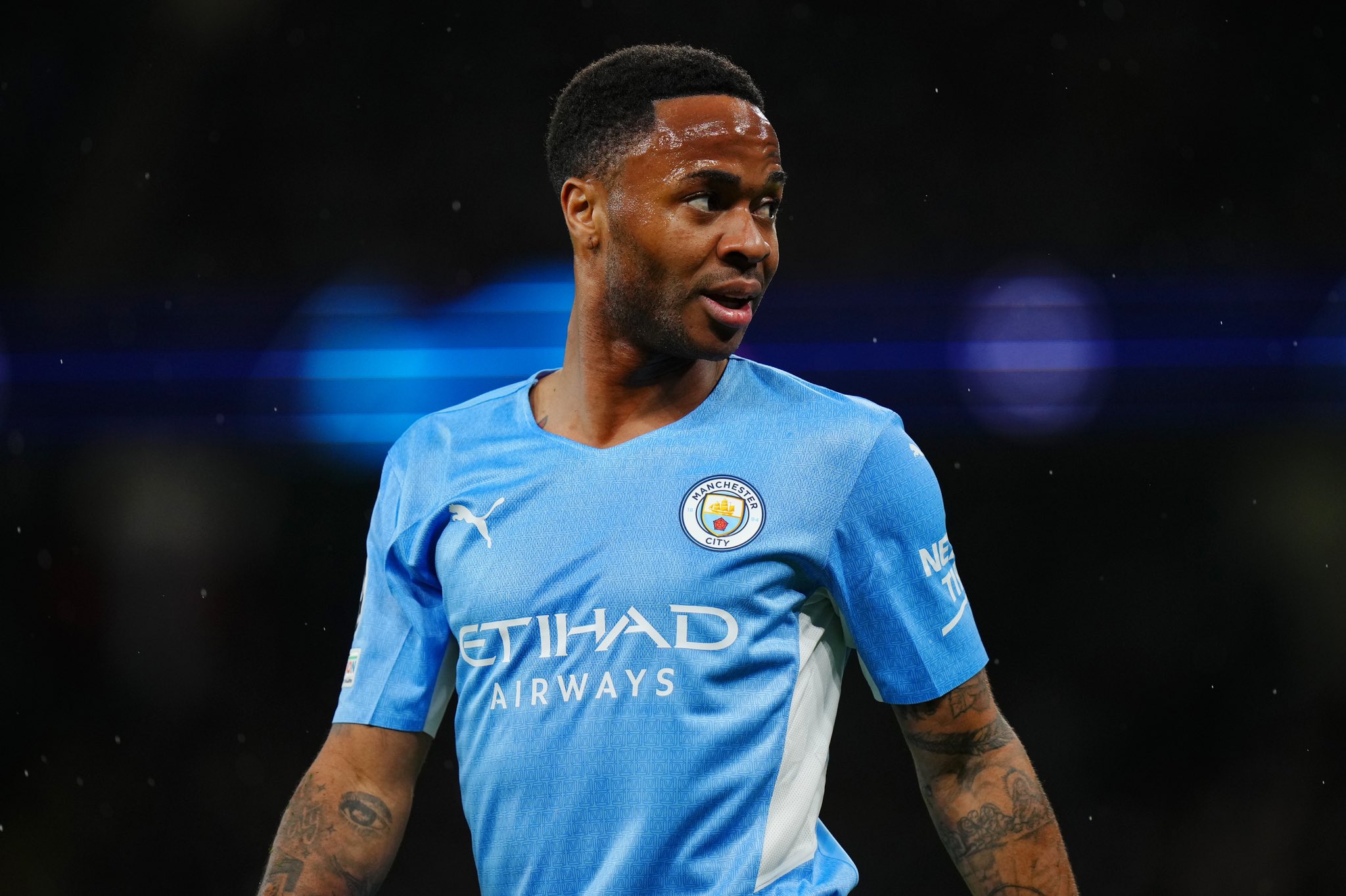 5 Pemain yang Pernah Membela Manchester City dan Liverpool