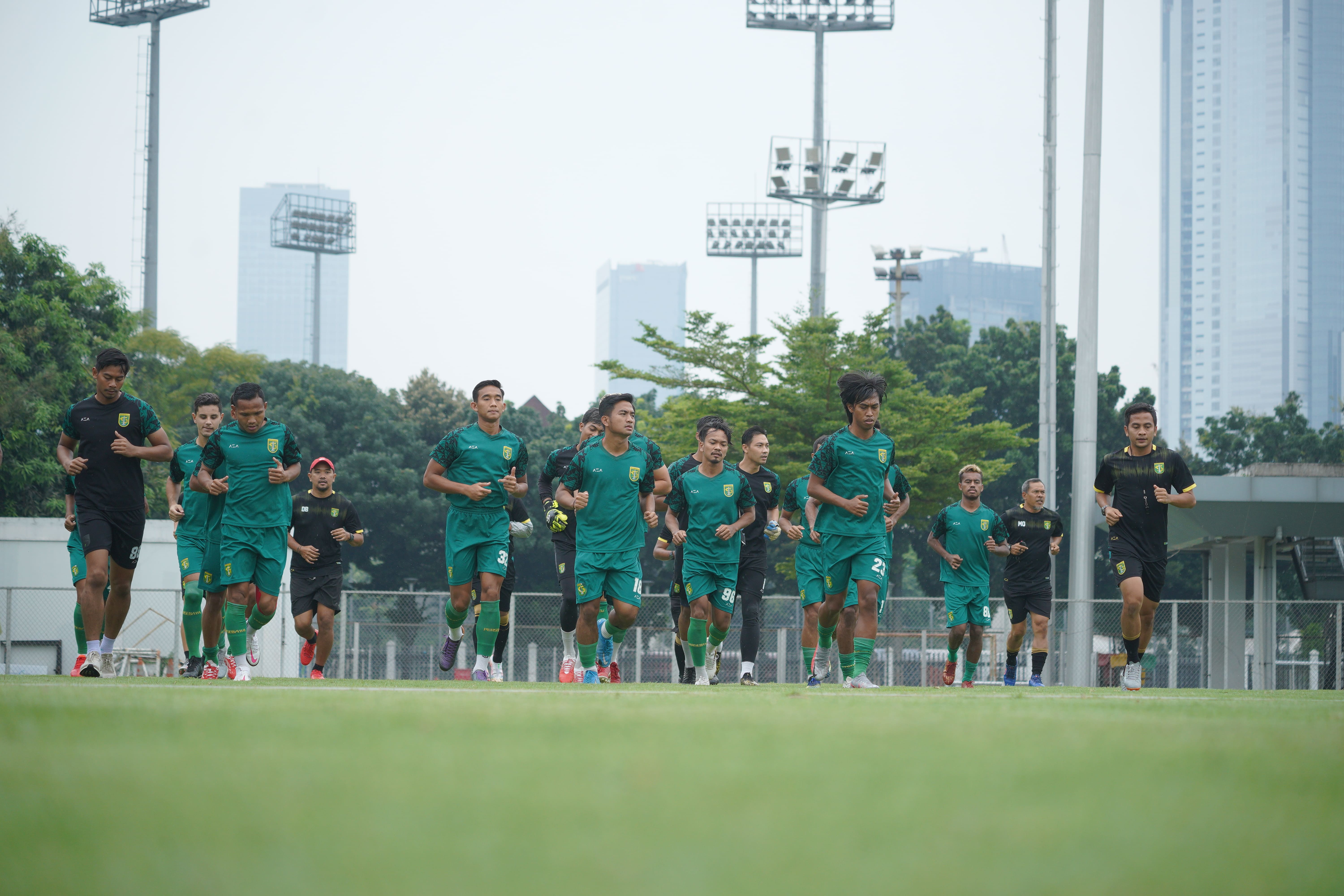 Best Young Player, Ernando Targetkan Clean Sheet saat Persebaya Vs PSM