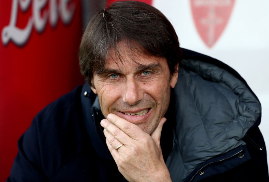 Antonio Conte Bidik Rekor Unik