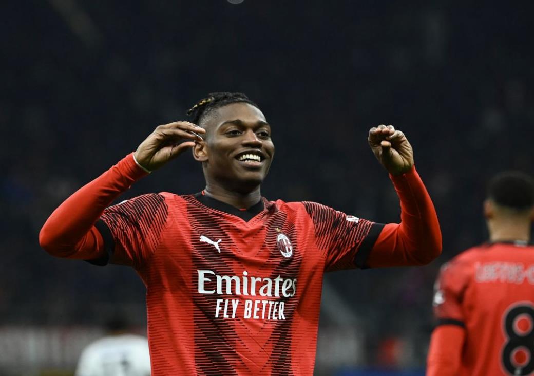Diisukan Jadi Pengganti Mbappe di PSG, Komitmen Leao Hanya untuk AC Milan