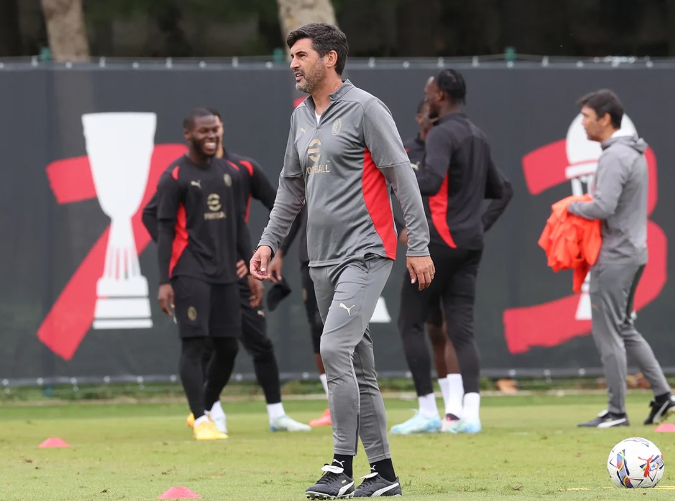 Hadapi Derby della Madonnina, Paulo Fonseca Ingin Skuad AC Milan Tiru Liverpool