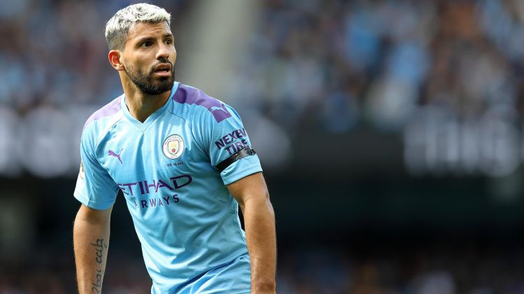 Independiente Goda Sergio Aguero dengan Jersey Nomor 10