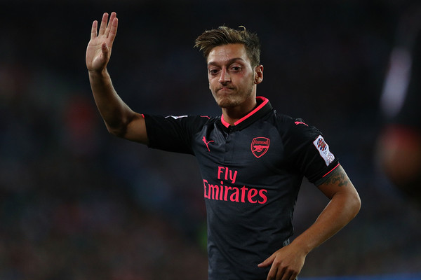 Arsenal Tetapkan Rp530 Miliar untuk Ozil 