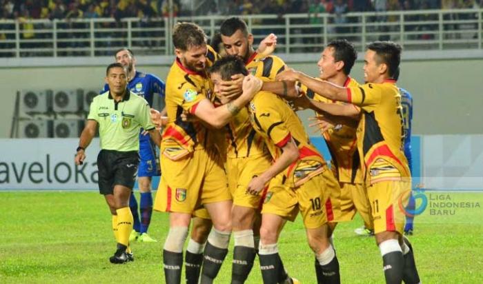 Duel Sahabat di Laga Persib Bandung Vs Mitra Kukar