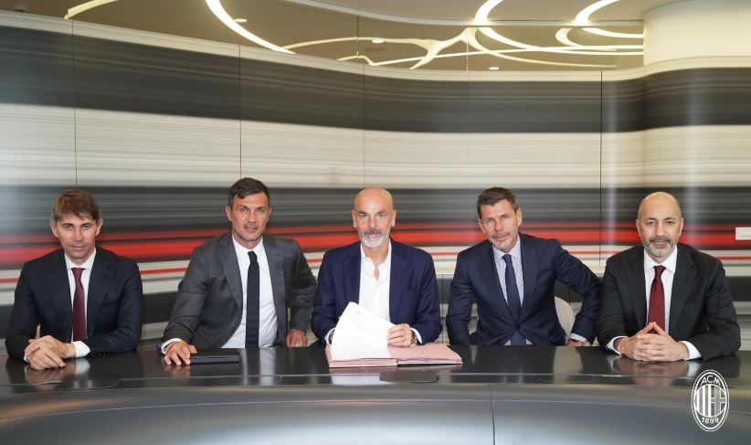 Buka-bukaan, Petinggi AC Milan Ungkap Alasan Pilih Stefano Pioli