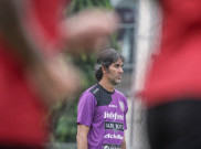 Stefano Cugurra Bicara Prioritas Setelah Fotonya di Navy FC Viral