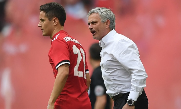 Jose Mourinho Patut Dipuji karena Meneruskan Tradisi Panjang Manchester United