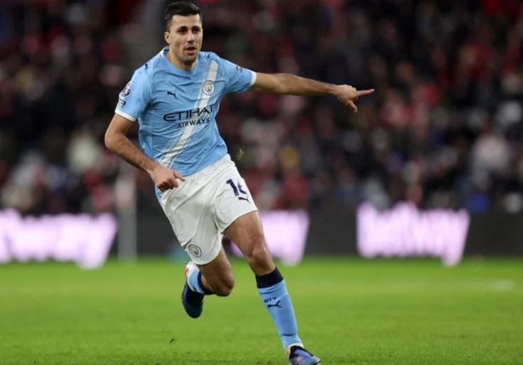 Diisukan ke Real Madrid, Pep Guardiola Tak Memaksa Rodri Bertahan