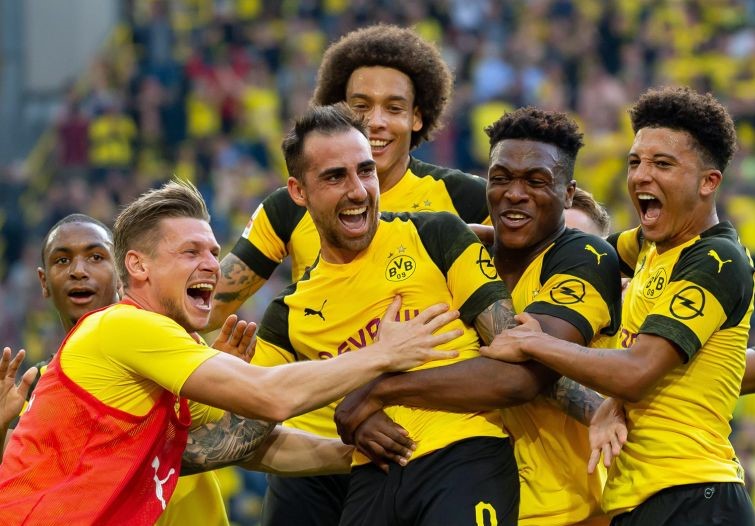 Paco Alcacer, Berpetualang Demi Memburu Kebahagiaan