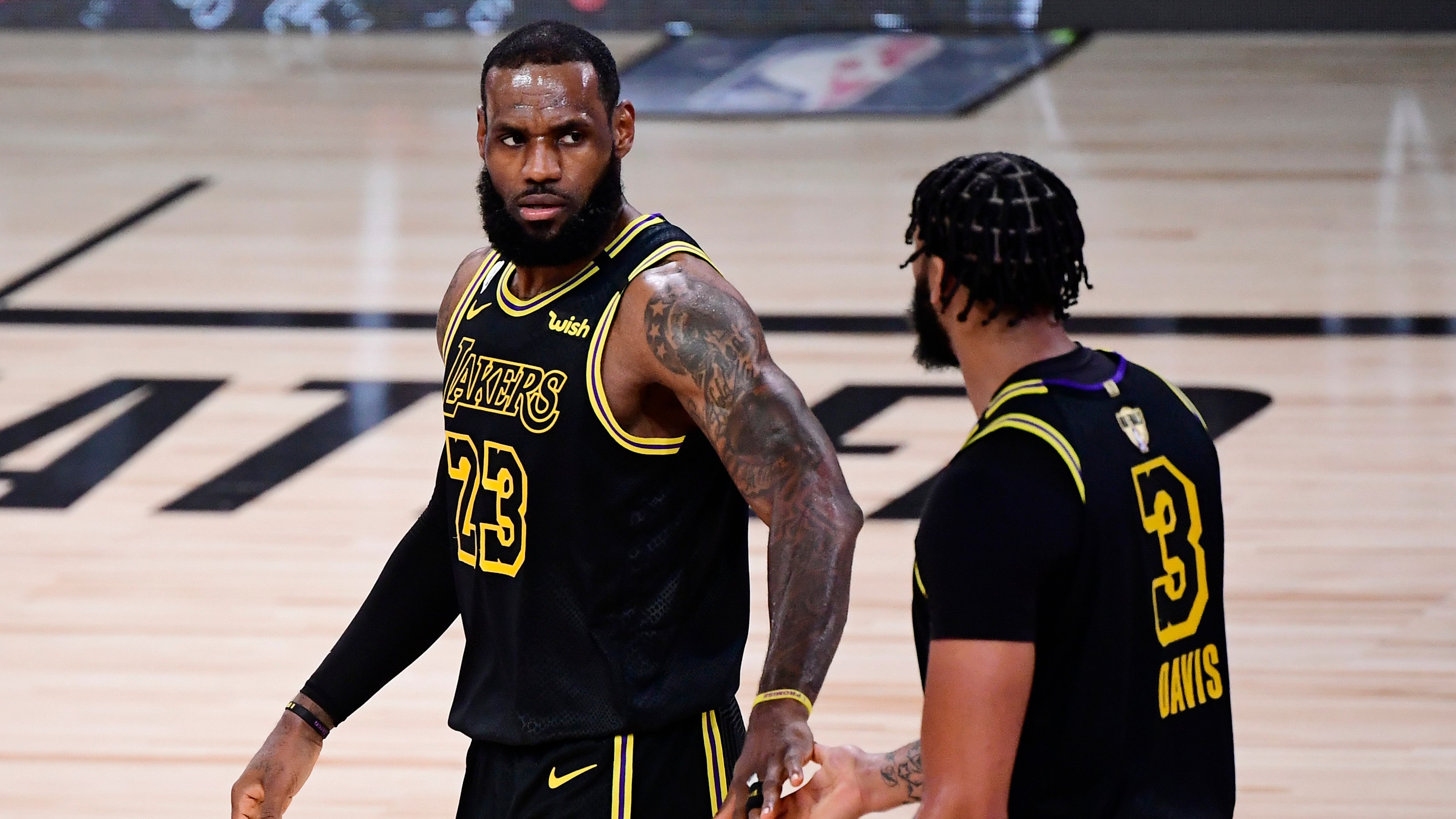 Final NBA: LeBron James dan Anthony Davis Moncer, Lakers Bungkam Heat