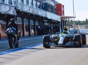 Valentino Rossi Sangat Teliti Ketika Jalani Tes F1 Bersama Mercedes 