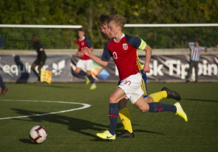 Mengenal Isak Hansen-Aaroen, Wonderkid Norwegia Berusia 16 Tahun Manchester United