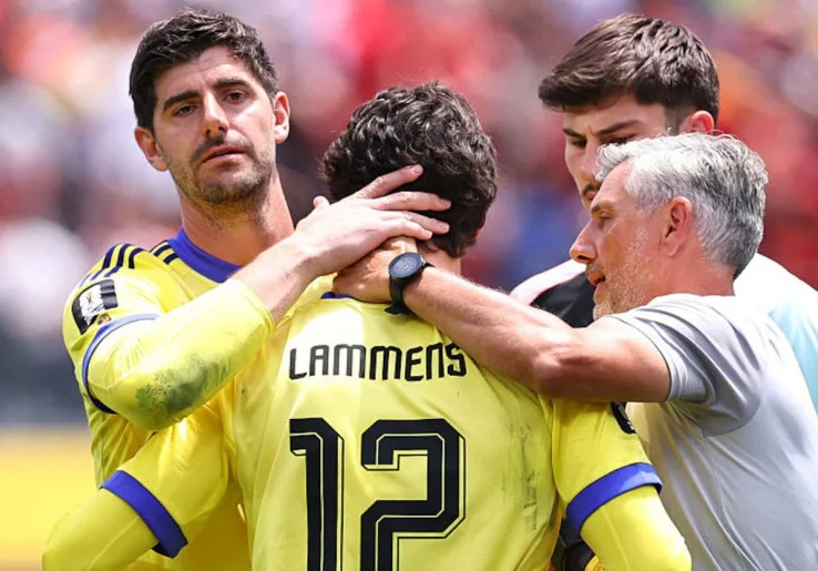 Buat Blunder Fatal Berujung Kekalahan Belgia, Senne Lammens Dapat Wejangan dari Legenda Spanyol