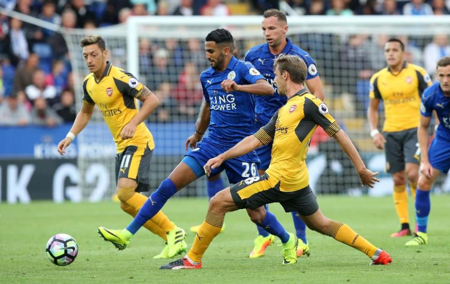Nostalgia - Kala Leicester dan Arsenal Berebut Trofi Premier League