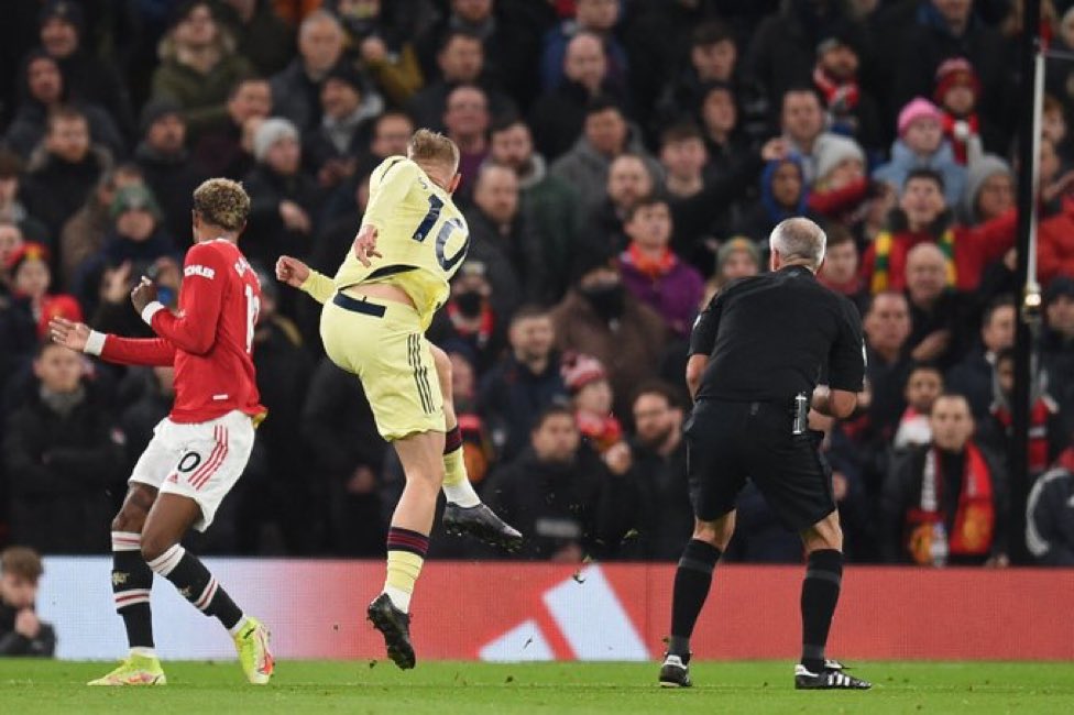 Alasan Gol Kontroversial Smith Rowe Disahkan Wasit