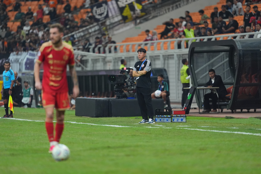 Persija Kalahkan Persik, Shin Tae-yong dan Rizky Ridho Kompak Kritik Lapangan JIS