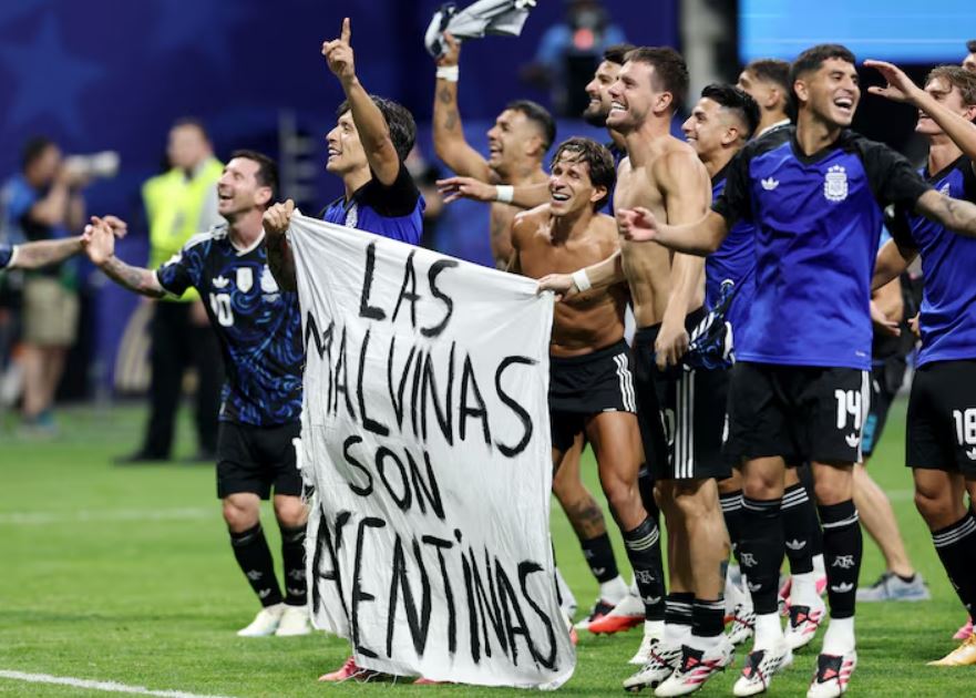 Kibarkan Spanduk Falklands setelah Kalahkan Inggris, Argentina Terancam Dihukum FIFA