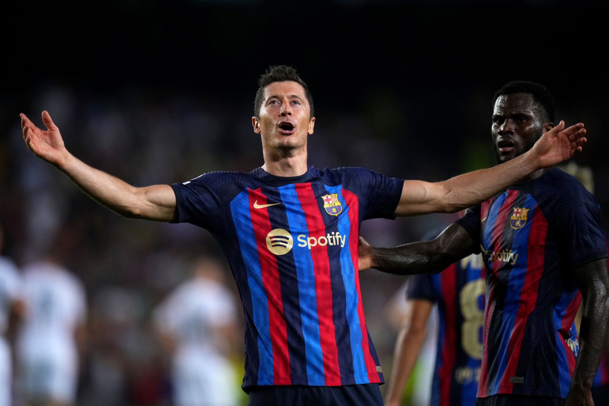 Dulu Kawan Sekarang Lawan, Alaba Tidak Terkejut dengan Penampilan Impresif Lewandowski