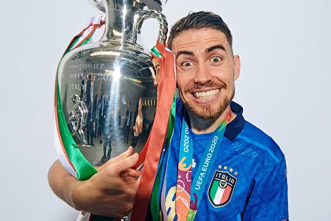 Berpeluang Raih Ballon d'Or, Jorginho Singgung Ronaldo dan Messi