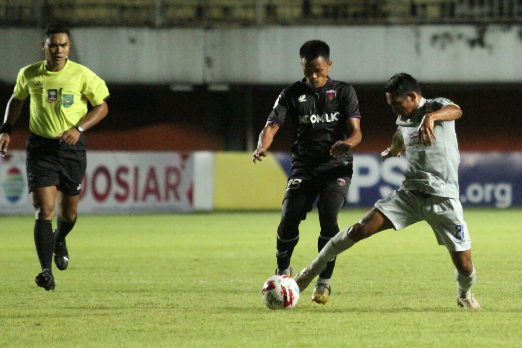 Robert Alberts Sebut Persib Pantas Menang atas Persita