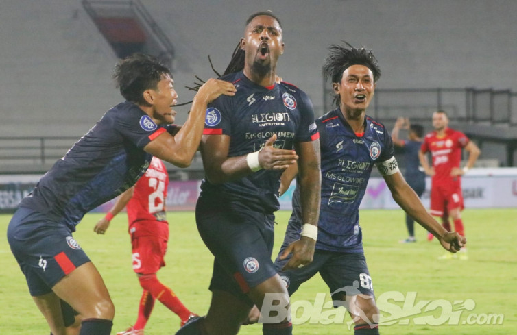 Carlos Fortes Diperkenalkan PSIS, Arema FC Tegaskan Kontraknya Belum Berakhir