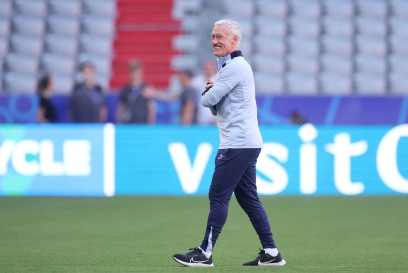 Prancis Disebut Membosankan, Didier Deschamps: Tonton Acara Lain