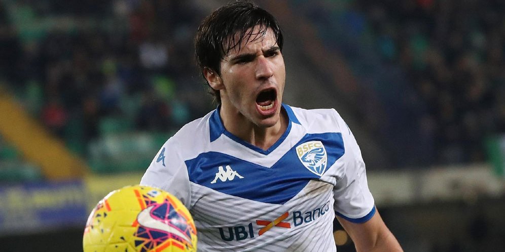 Tolak Dibandingkan, Pirlo Nilai Sandro Tonali Lebih Baik