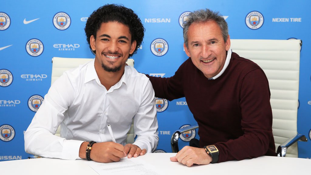 Douglas Luiz Jadi Rekrutan Anyar Manchester City