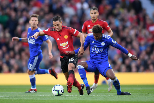 Bek Manchester United Kirim Kode ke AC Milan