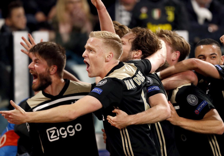Total Football 2.0 yang Mengubah Ajax Menjadi Pembunuh Raksasa