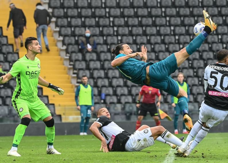 Magis Zlatan Ibrahimovic, AC Milan Unbeaten 28 Laga Beruntun di Seluruh Kompetisi