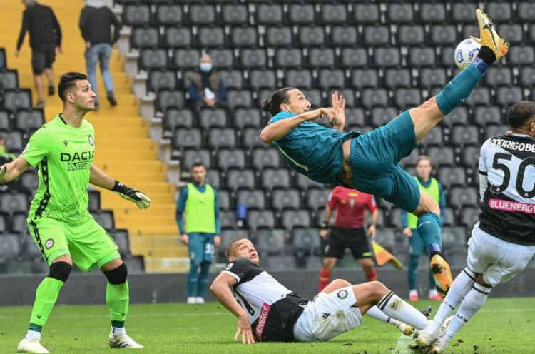 Magis Zlatan Ibrahimovic, AC Milan Unbeaten 28 Laga Beruntun di Seluruh Kompetisi