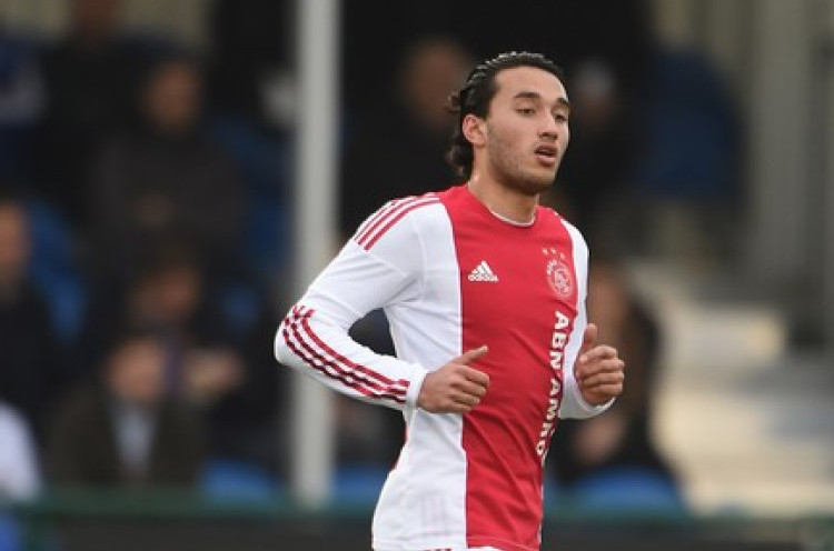 Jong Ajax Pastikan Tidak Perpanjang Kontrak Ezra Walian