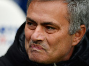 Sama-Sama Kaya, Mou: Chelsea Lebih Hebat dari Manchester City