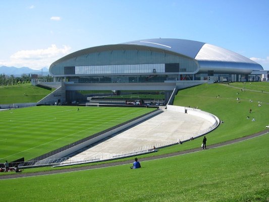 Sapporo Dome, Benteng Canggih Samurai Biru