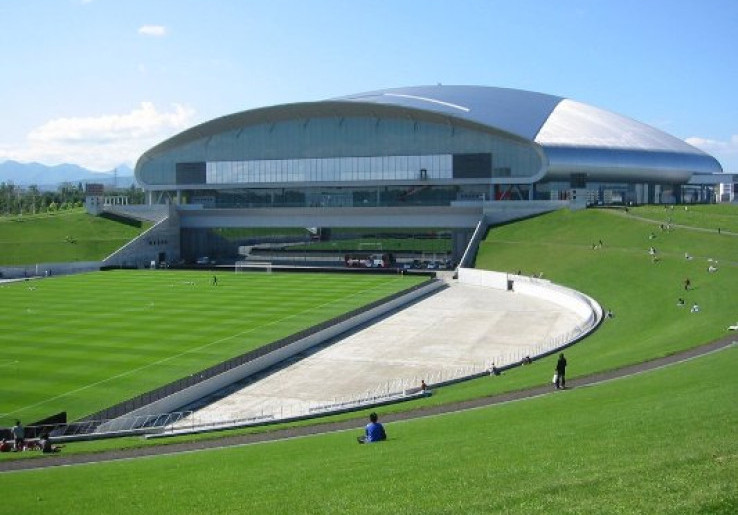 Sapporo Dome, Benteng Canggih Samurai Biru