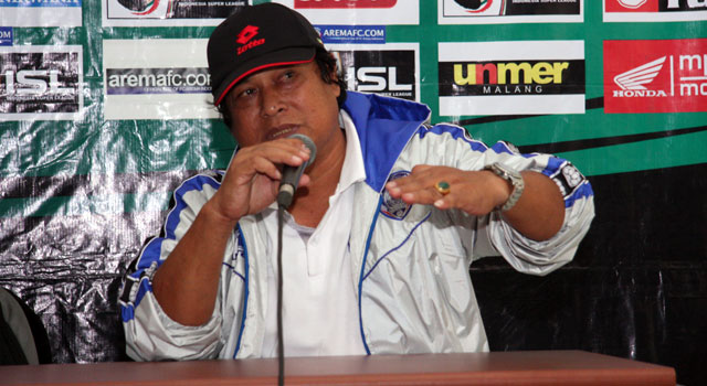 Arema vs PS UMM, Debut Suharno Bersama Singo Edan