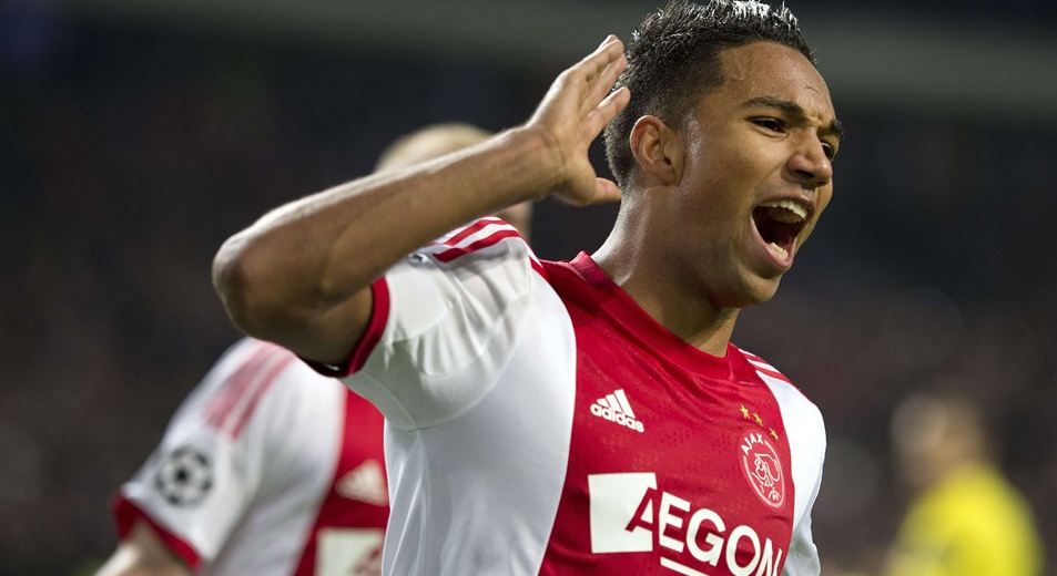 10 Pemain Ajax Amsterdam Bungkam Barcelona