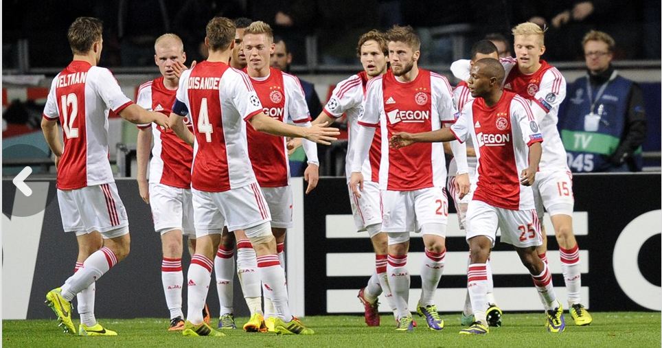 Tampil Gugup, Barca Dibungkam Ajax Sementara