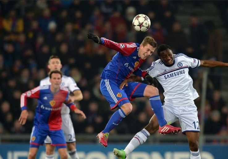 Babak I: Basel Kurung Pertahanan Chelsea