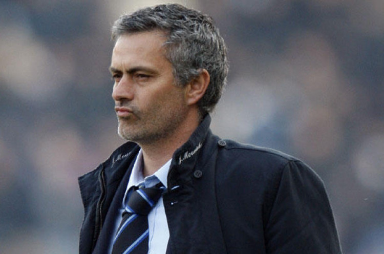 Mourinho Ejek Permintaan Maaf Ketua Wasit Liga Inggris