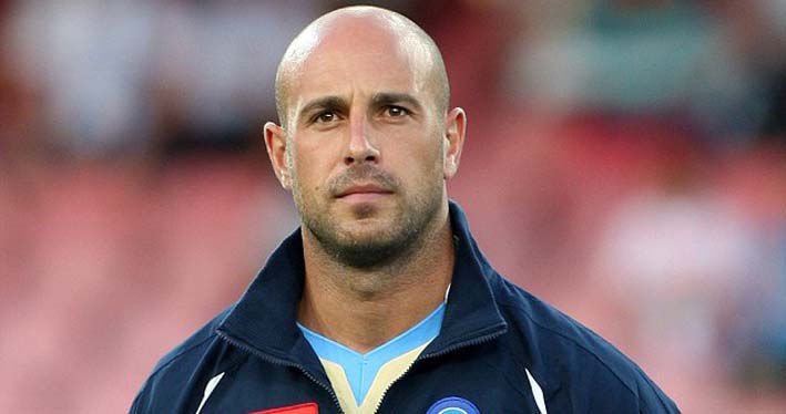 Pepe Reina Senang Jika Bisa Kembali ke Barcelona