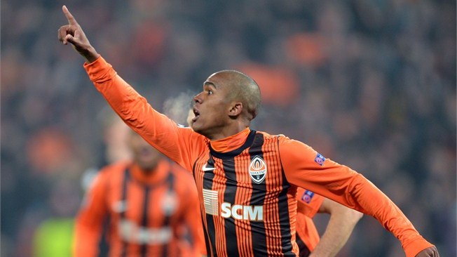 Douglas Costa : Gagal di Liga Champions, Kami Akan Juara di Liga Eropa