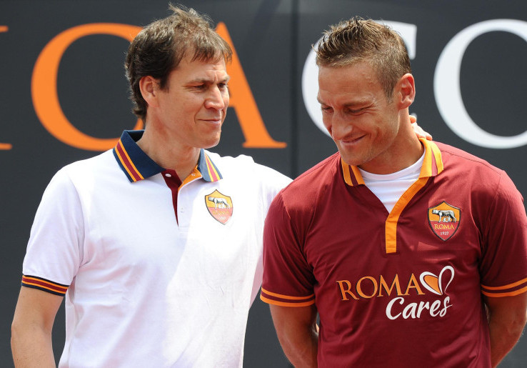 Conte: Ucapan Totti Sama Dengan Ucapan Fans di Bar