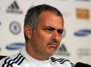 Mourinho Akan Rombak Lini Belakang Chelsea