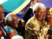 Nelson Mandela Tinggalkan Duka Mendalam Bagi Insan Sepak Bola