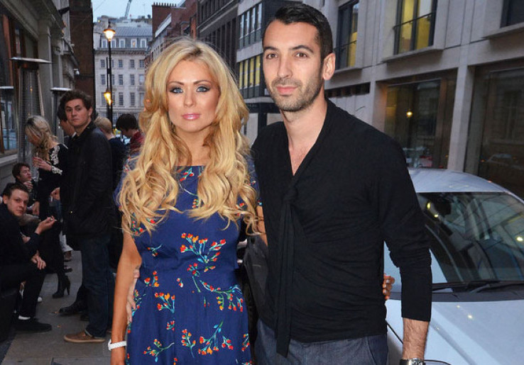 Nicola McLean Gemar Oral Seks di Ruang Terbuka